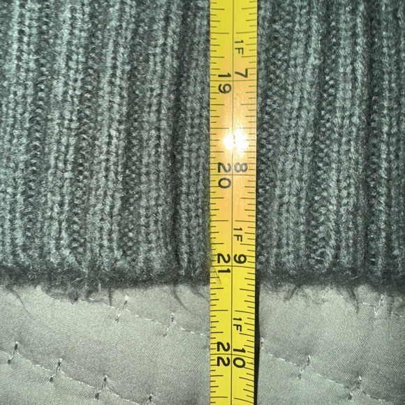 Hearts of palm soft sage Green Cable Knit Sweater with ball dots Size Small GUC - Picture 14 of 14